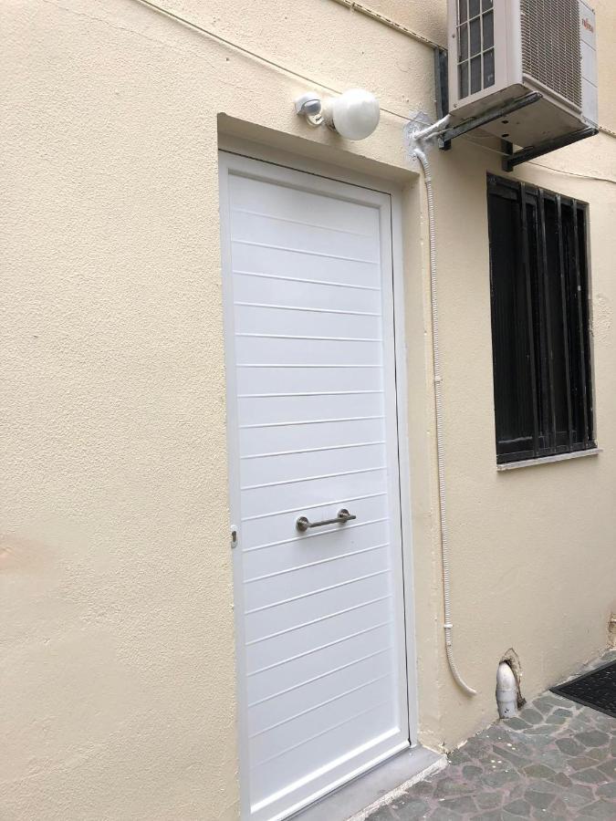Lysandros Apartments In Athens, Near The Metro Exterior photo